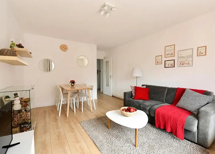 Apartment Le Petit Nid De Max Et Sophie 1free Garage