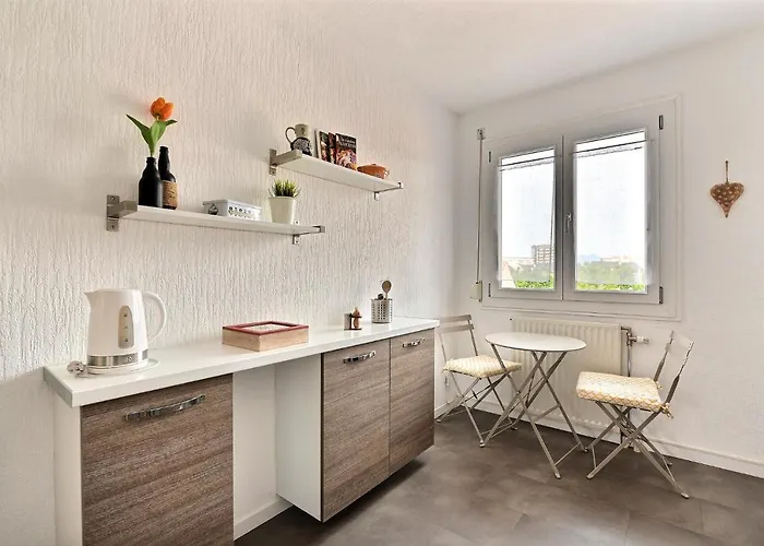 Le Petit Nid De Max Et Sophie 1free Garage Apartment *