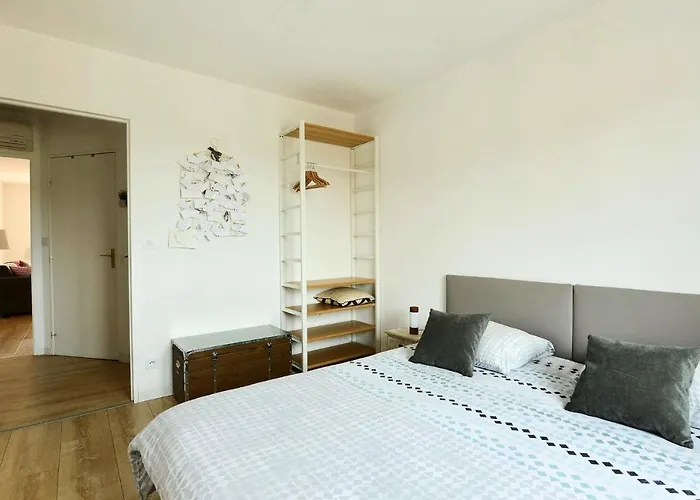 Apartment Le Petit Nid De Max Et Sophie 1free Garage